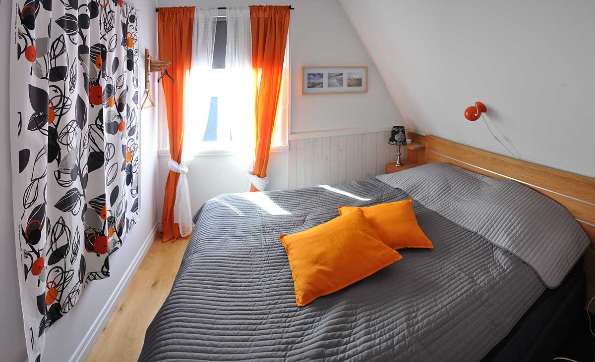 Orange rummet på Villa Ekebo